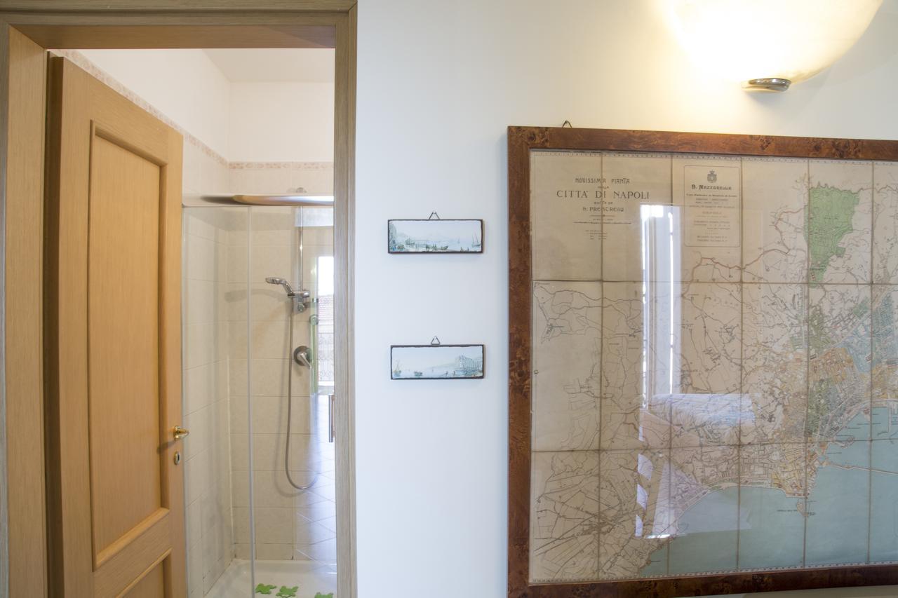 Al Centro E Meglio B&B Napoli Bagian luar foto